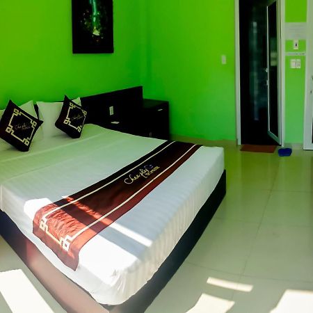 Chau Plus Homestay Хойан Экстерьер фото