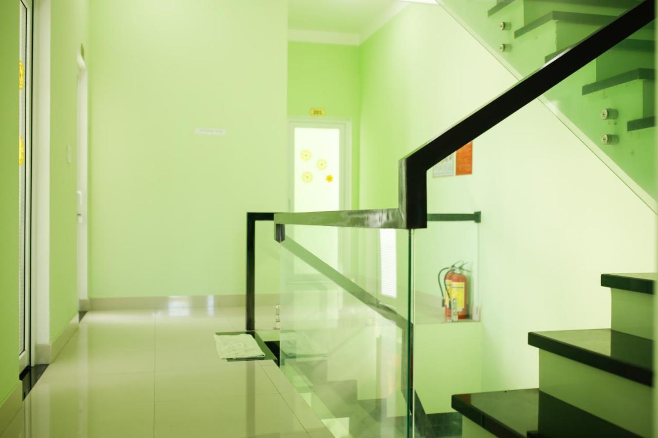 Chau Plus Homestay Хойан Экстерьер фото