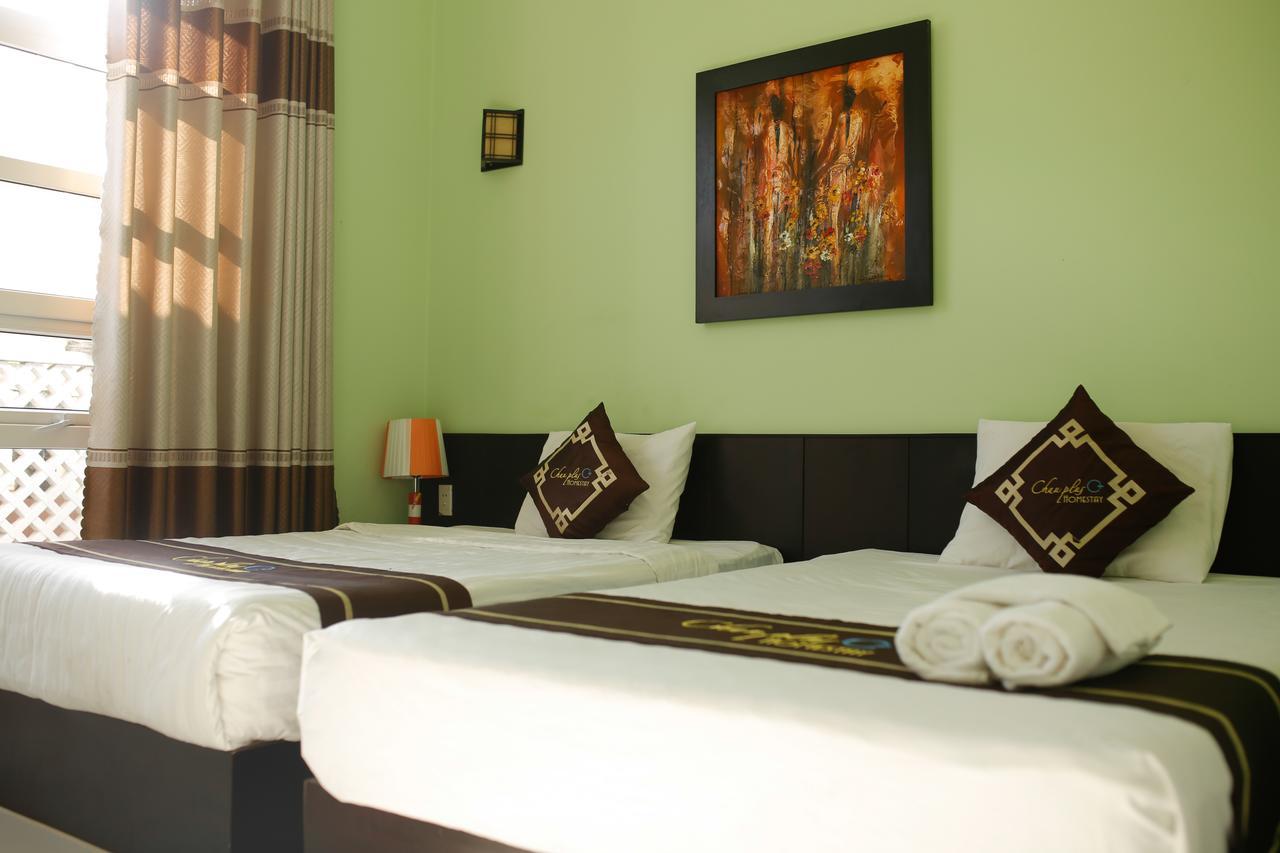 Chau Plus Homestay Хойан Экстерьер фото