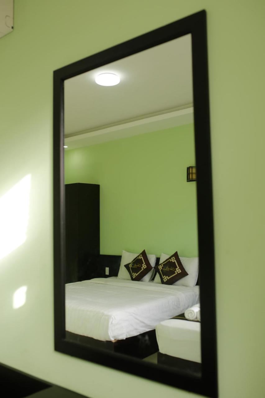 Chau Plus Homestay Хойан Экстерьер фото