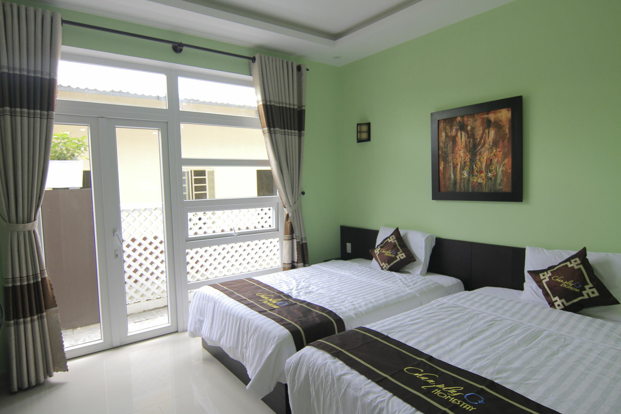 Chau Plus Homestay Хойан Экстерьер фото