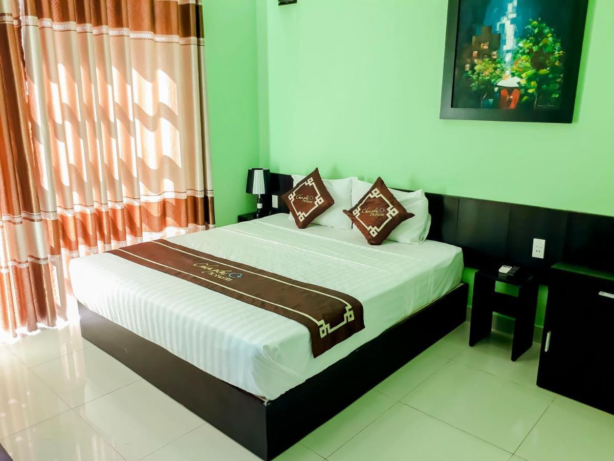 Chau Plus Homestay Хойан Экстерьер фото